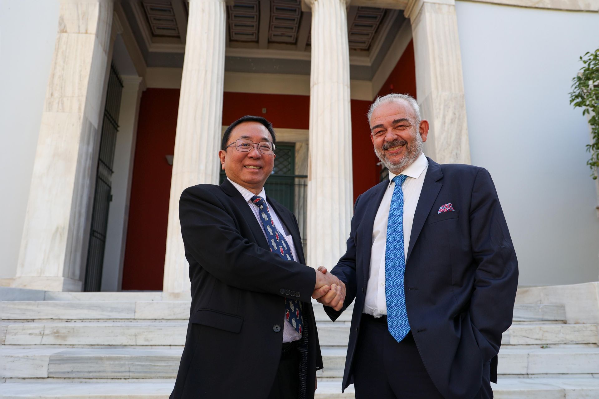 President Ni’s Conversation with Greek Journalist