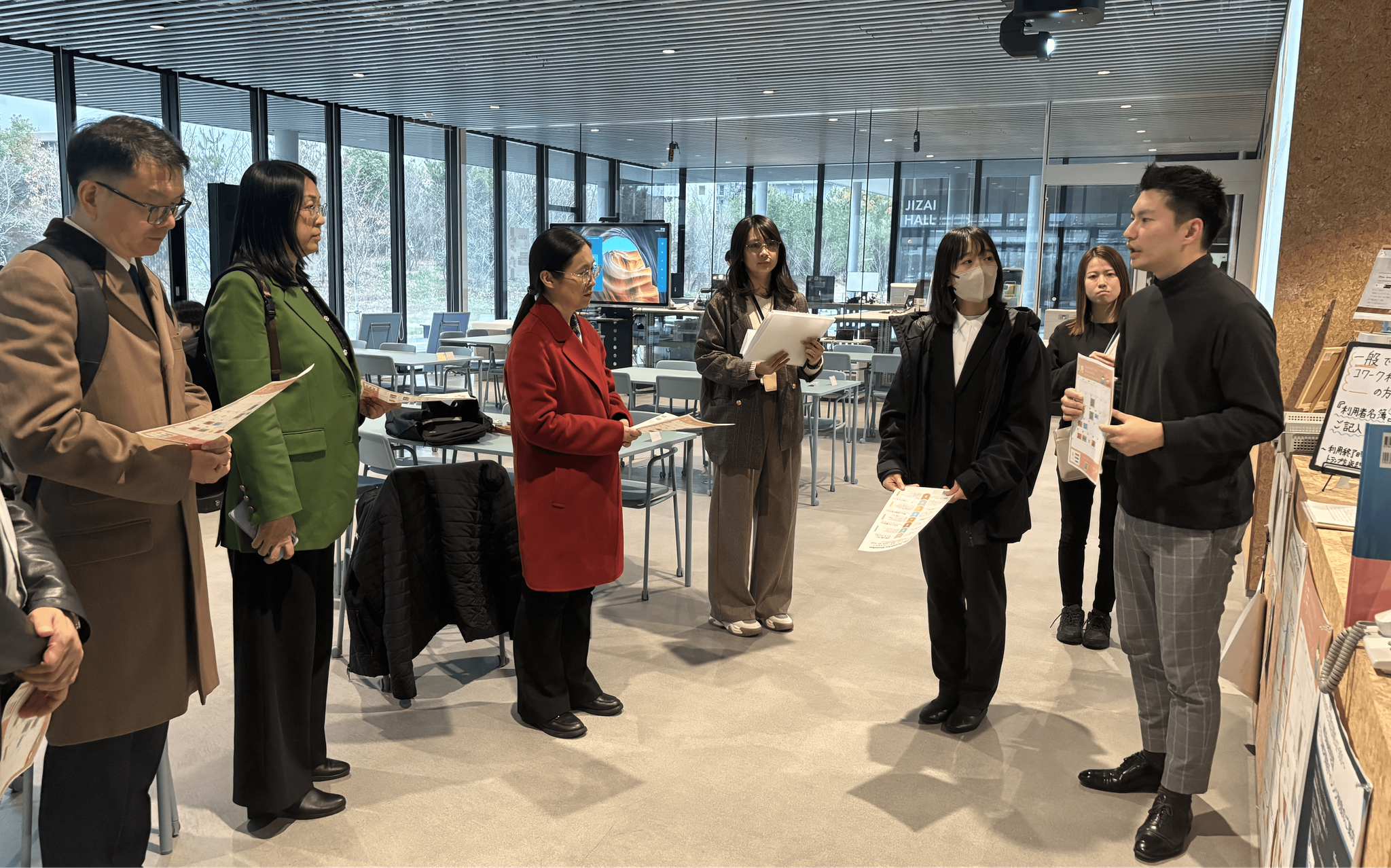 The HKUST(GZ) delegation toured the Ritsumeikan University campus