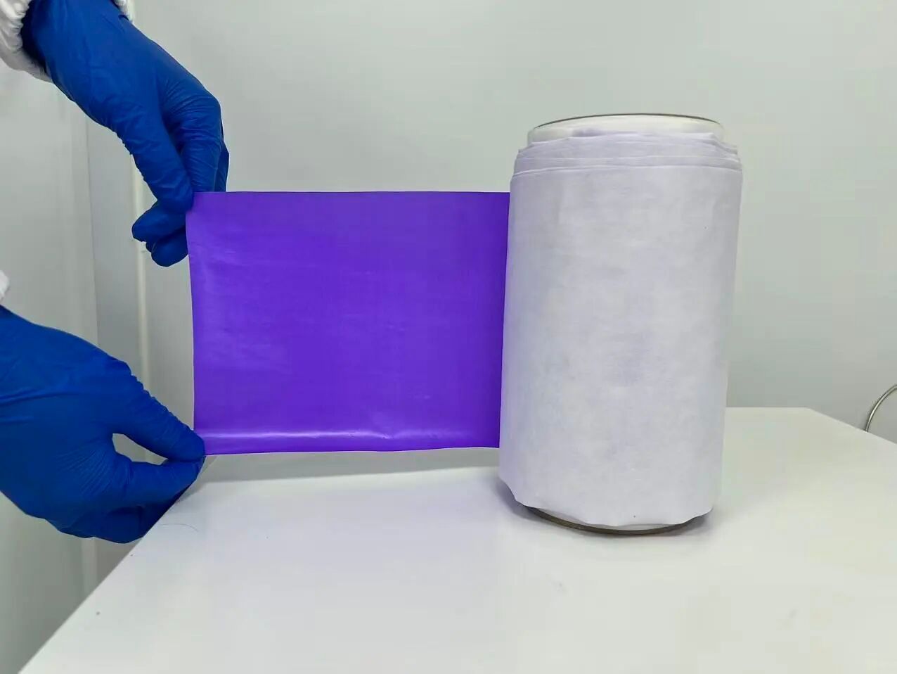 The final membrane product is bendable and can be rolled.