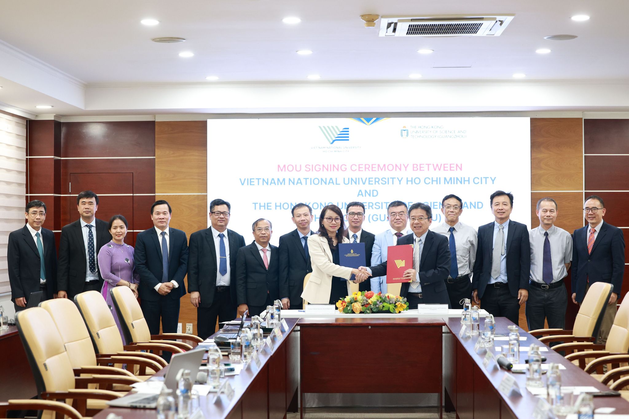 我校与越南胡志明国家大学签署合作协议