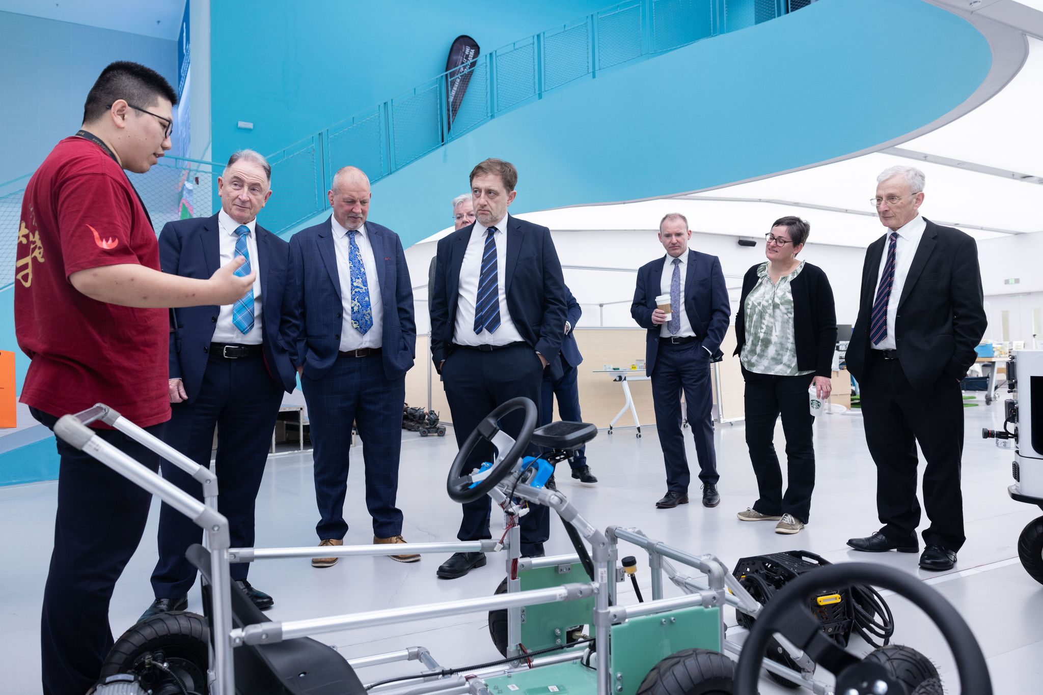 思克莱德大学代表团参观嗨呗天地