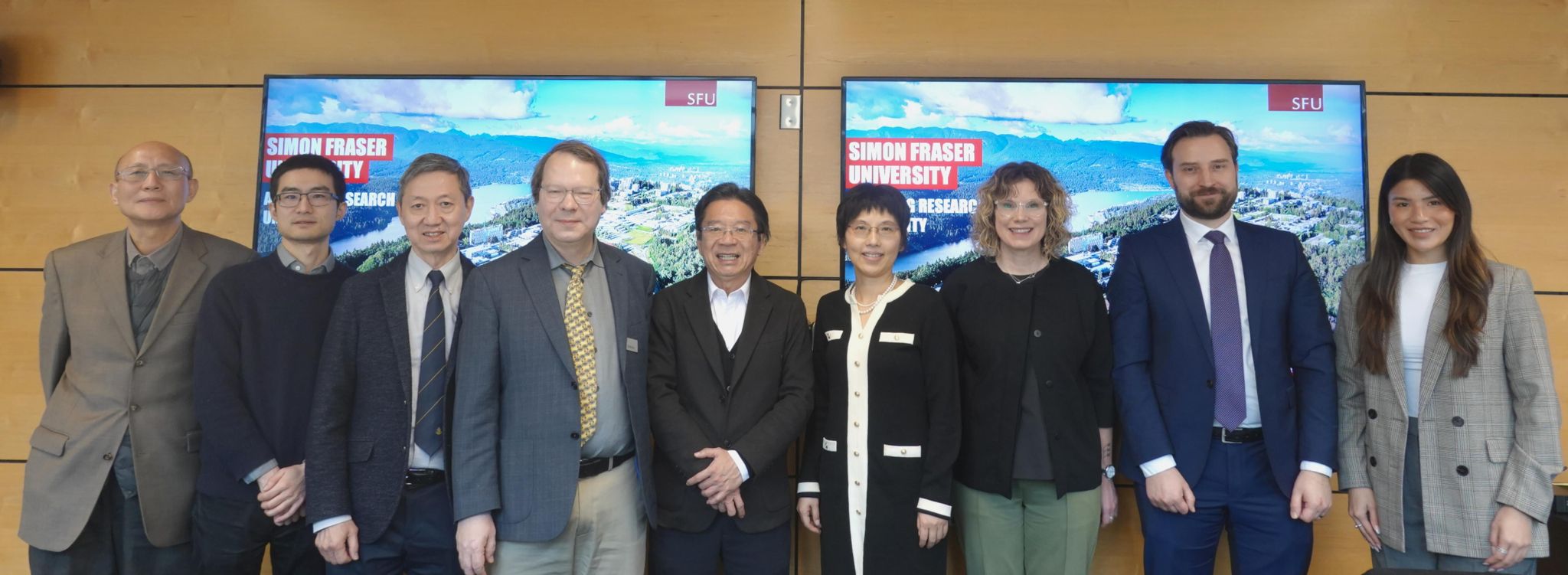The delegation visits Simon Fraser University