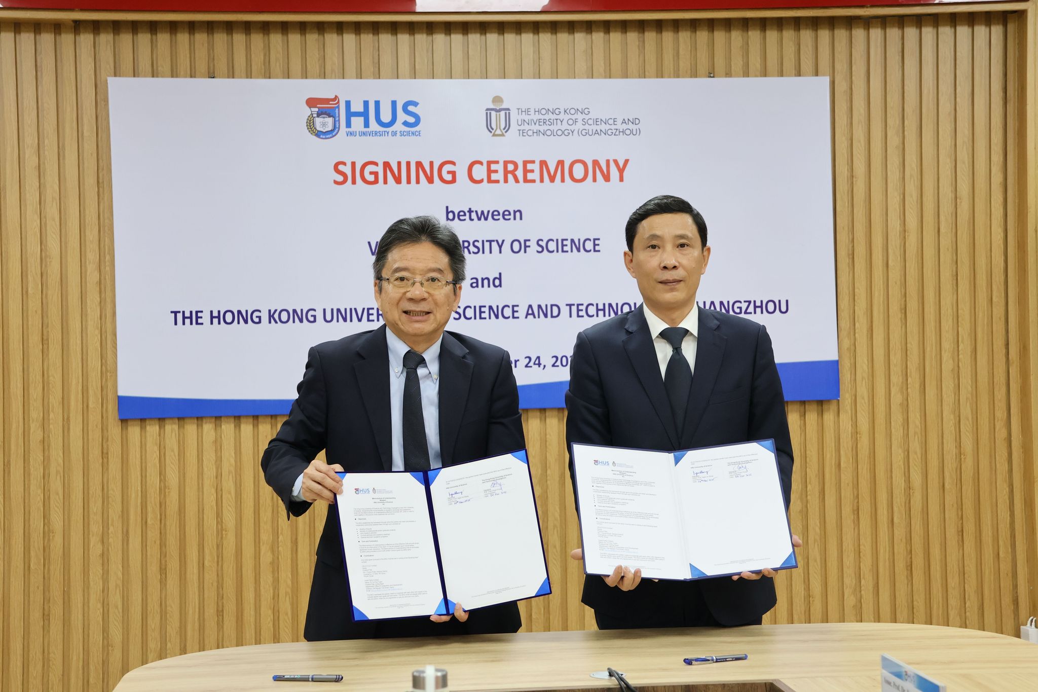 我校与越南河内国家大学下属自然科学大学签署合作协议