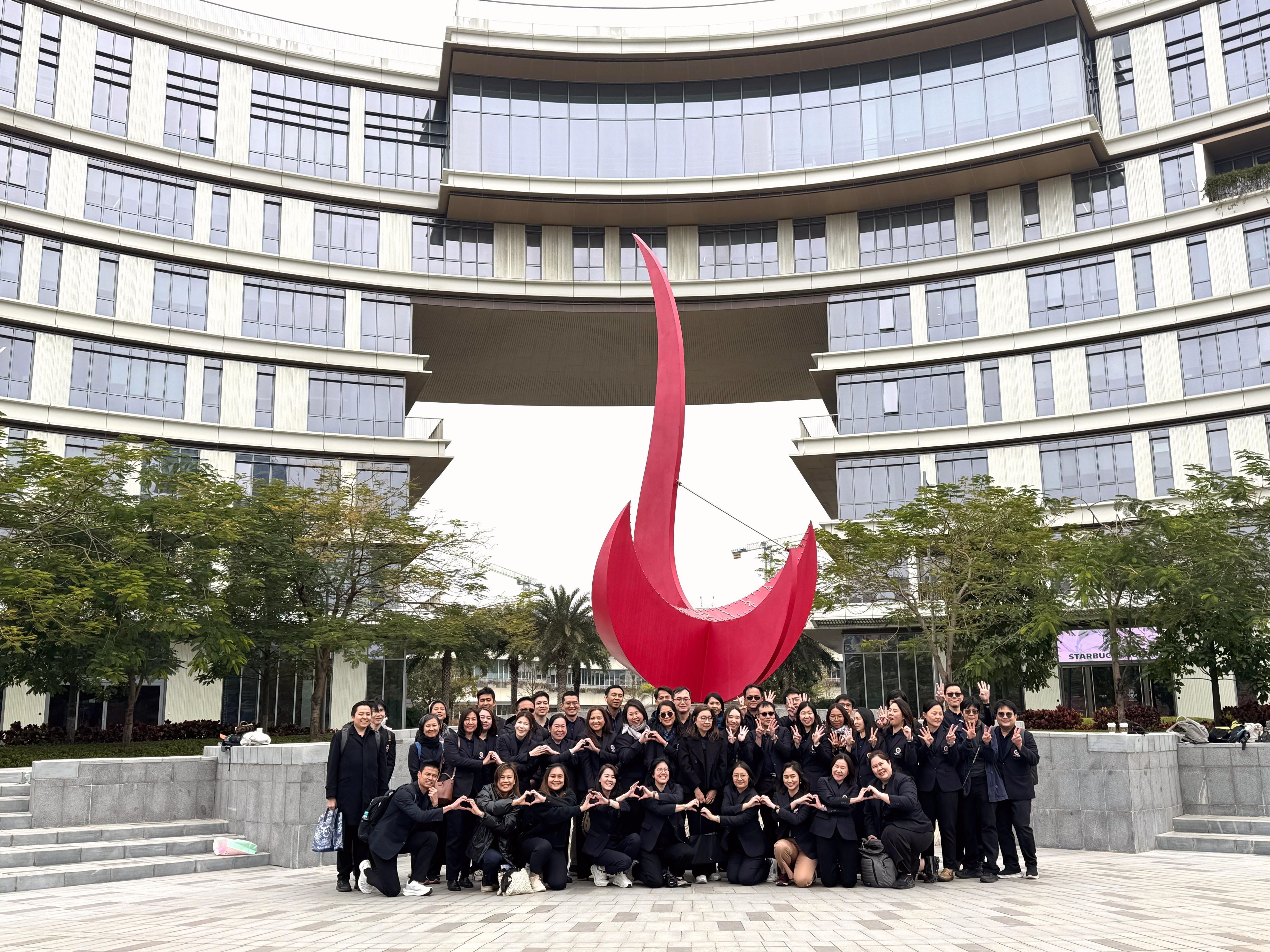 泰国玛希隆大学代表团访问港科大（广州），交流治校经验和合作机遇