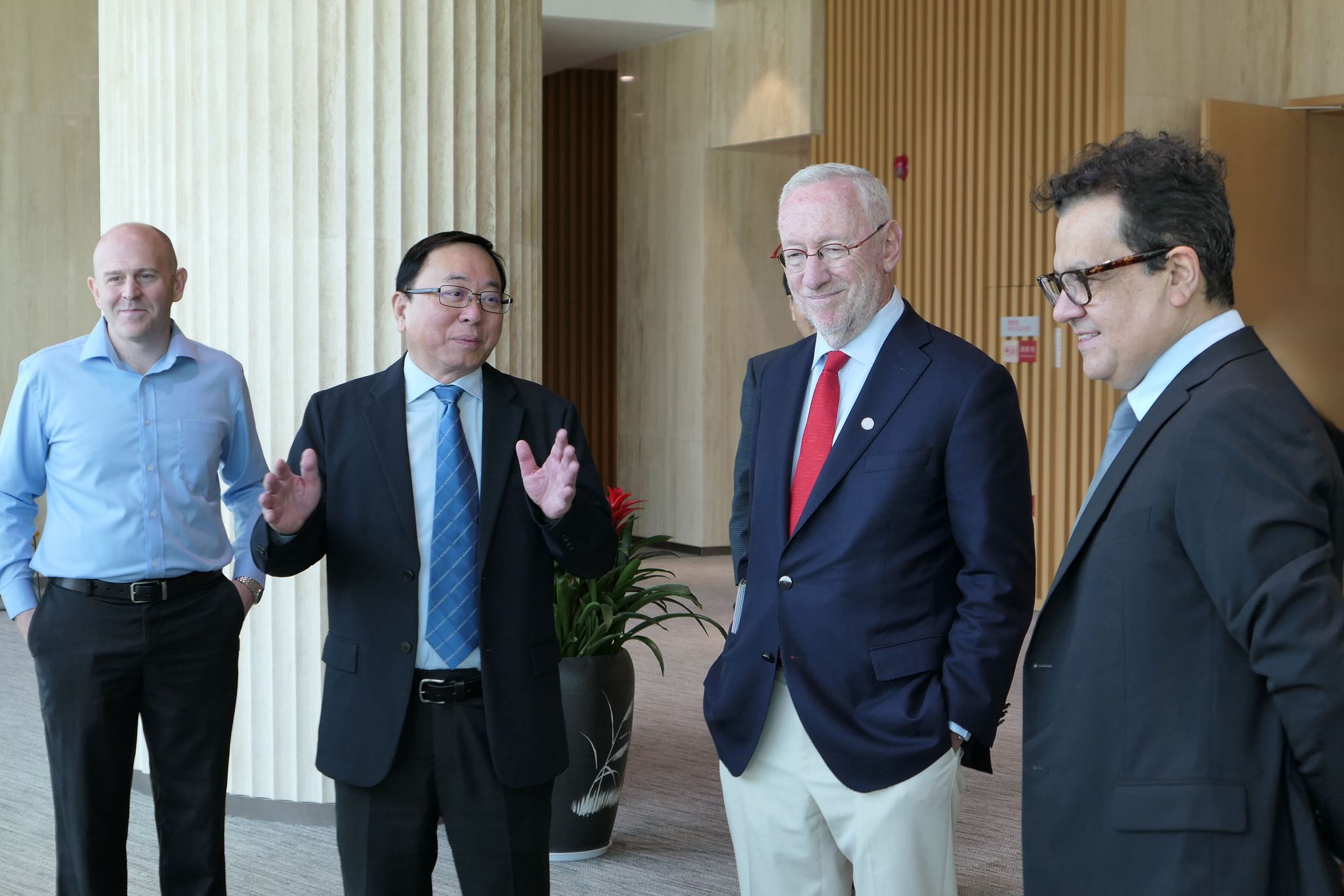 Cornell University President Visits HKUST(GZ)