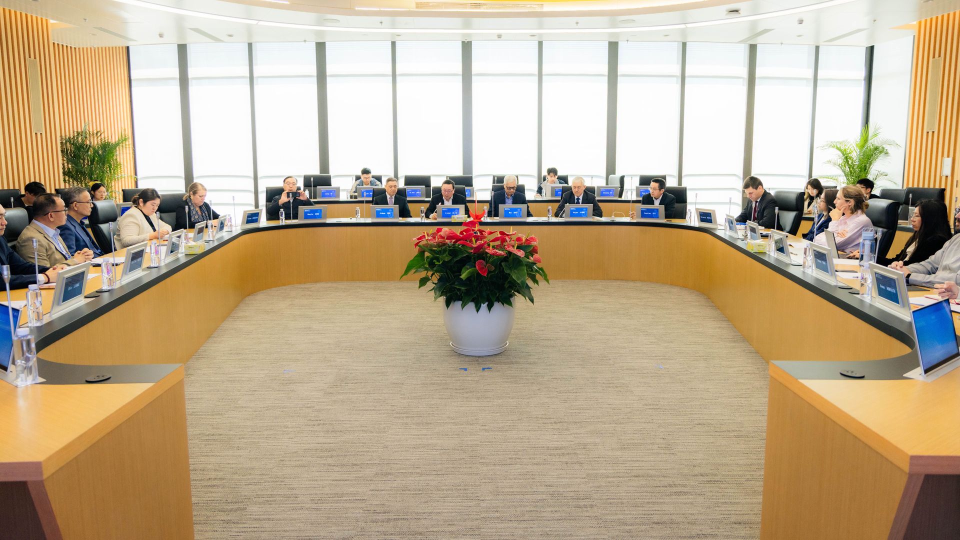 HKUST(GZ) Hosts Roundtable on International Development and Sustainability