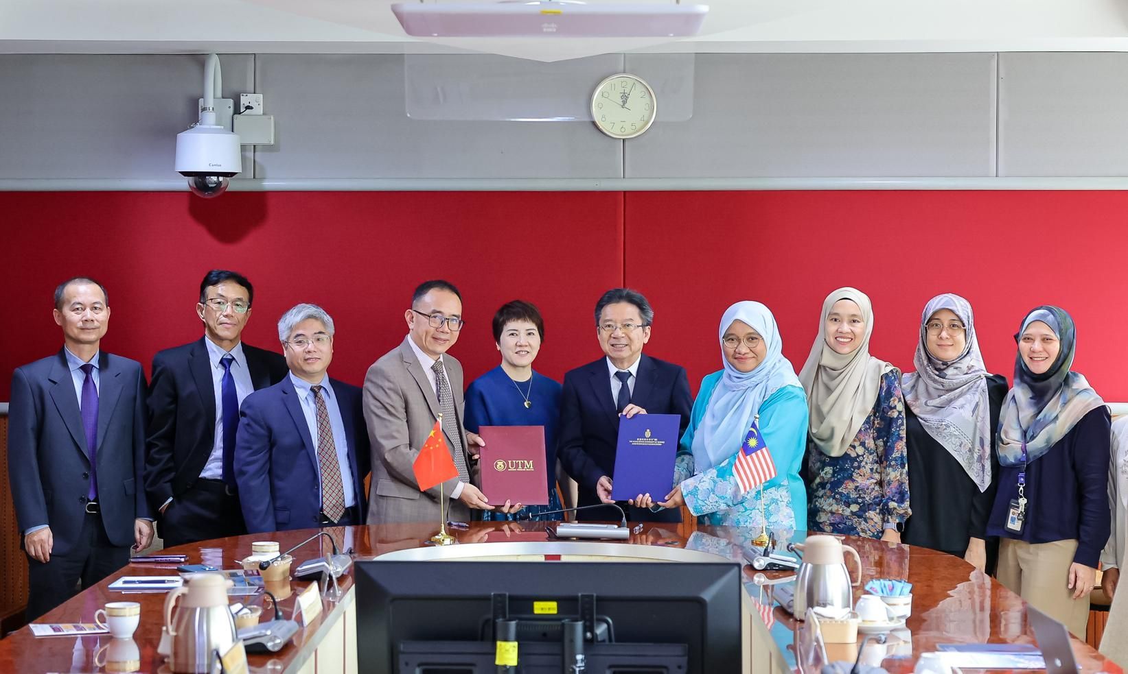 港科大（广州）和港科大代表团出访马来西亚、泰国和越南，签署多项合作协议