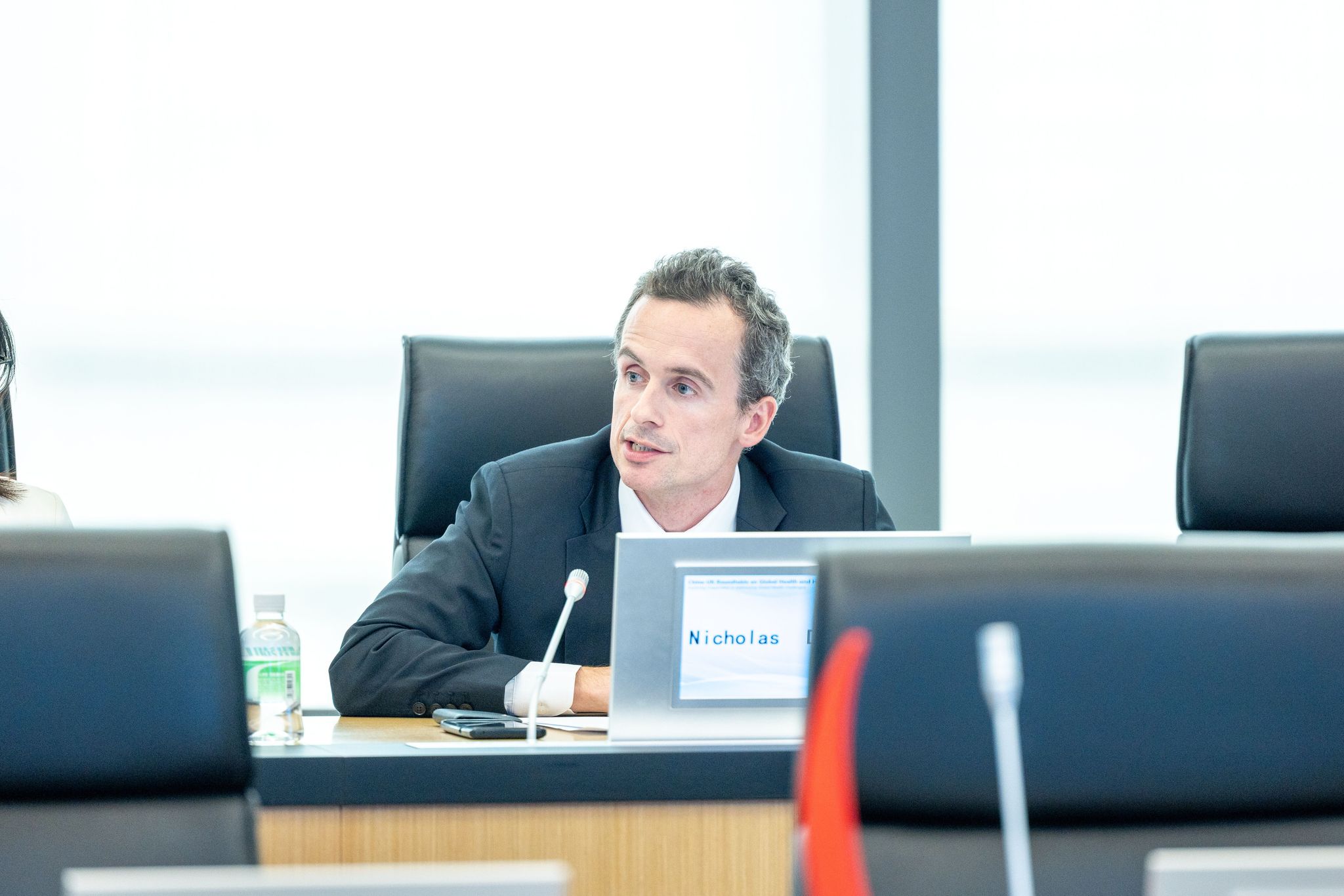 Nicholas Duvivier speaks on the roundtable.